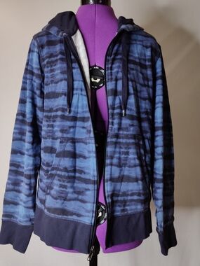Amazon Essentials Blue and Navy Tie-Dye Zip Hoodie